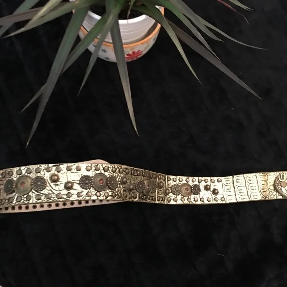 Vera Pelle Authentic Leather Metal Stone Croc Belt‎